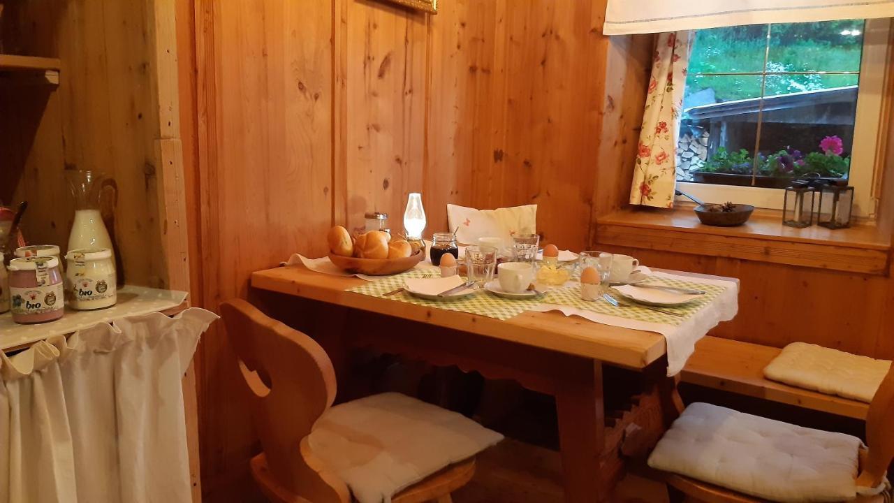 Bed & Breakfast Dolomiti Bey Haus Pinter Assling エクステリア 写真