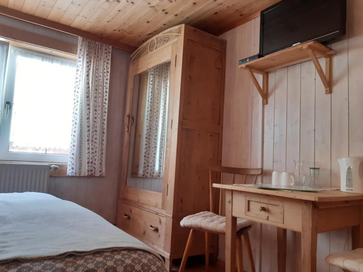 Bed & Breakfast Dolomiti Bey Haus Pinter Assling エクステリア 写真